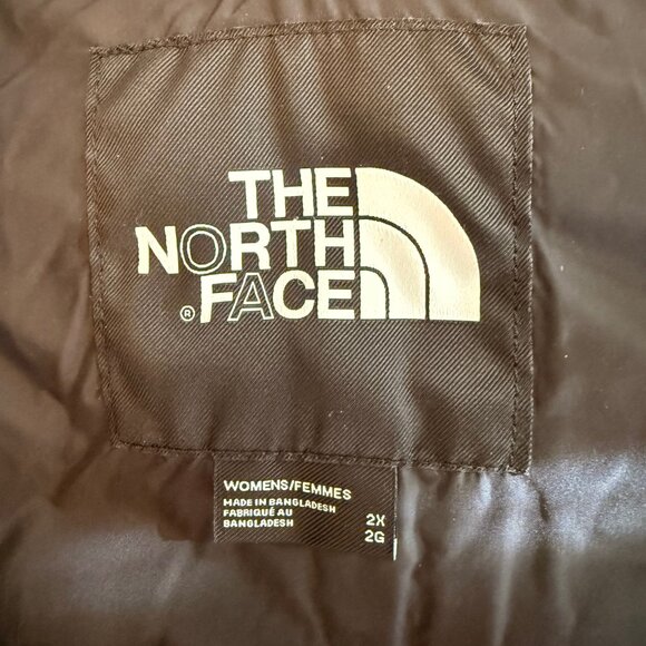 The North Face Nuptse Jacket | Women’s XXL | Black & Green | Vintage 700 Fill - Picture 3 of 6